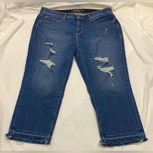 Torrid Premium Blue Distressed Raw Hem Sky
High Skinny Crop Jean Size 18